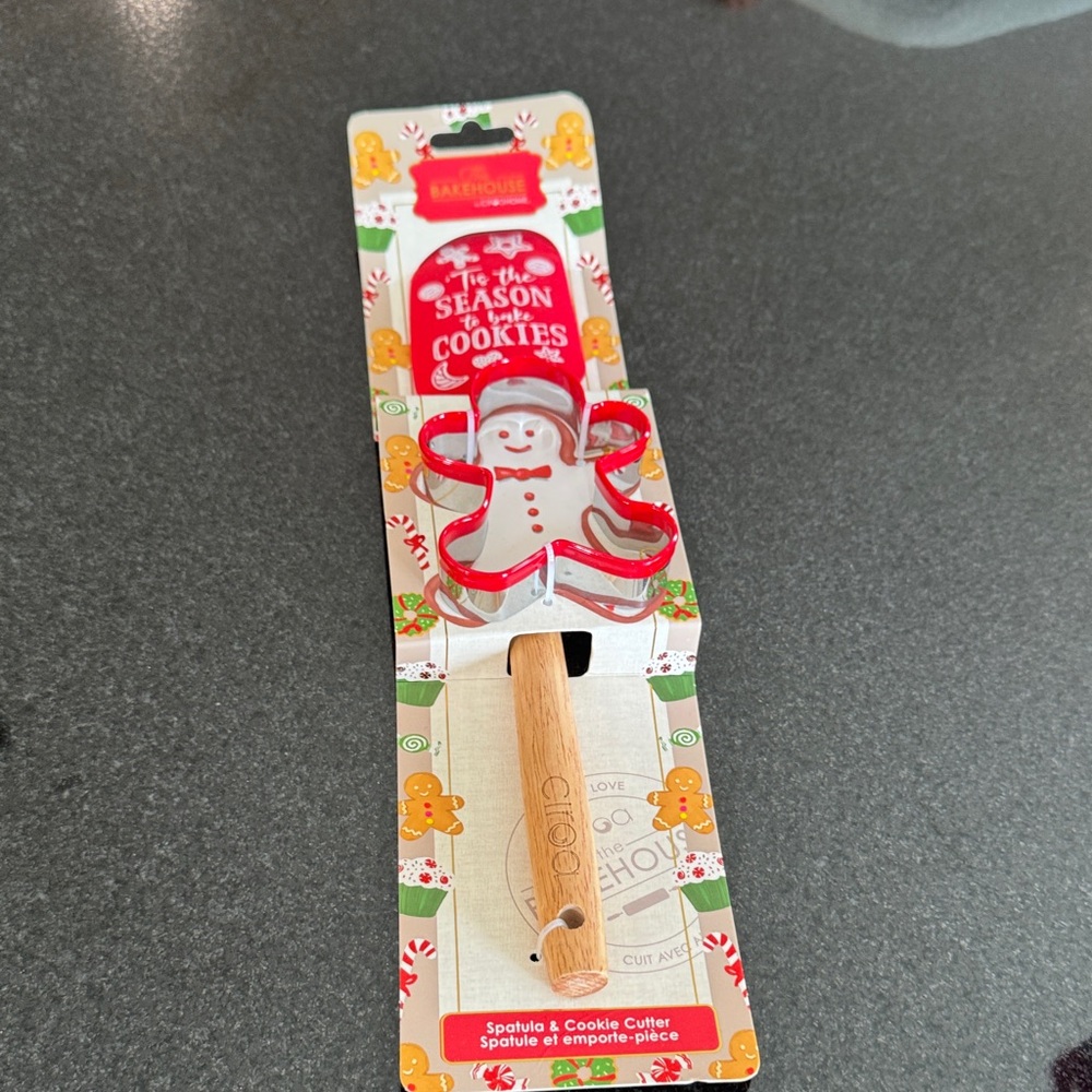 Gingerbread Man Spatula and Cookie Cutter Set